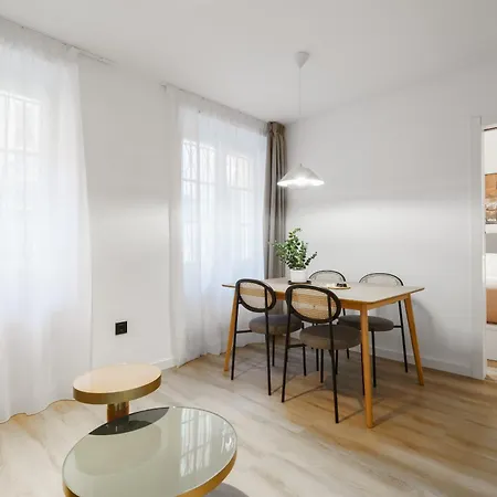 Limehome Calle Victoria Appartement *