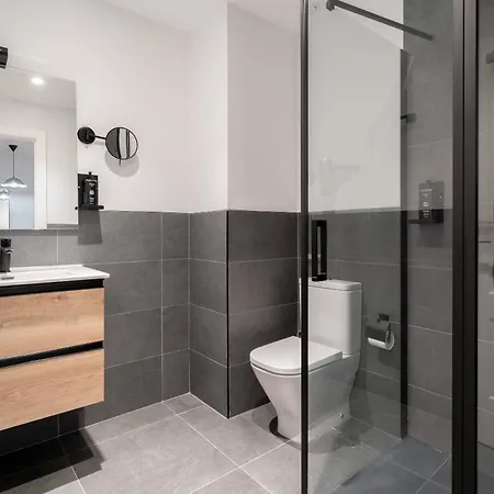 Limehome Calle Victoria Appartement *